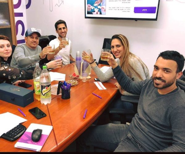 סגירת עסקה אלכסה